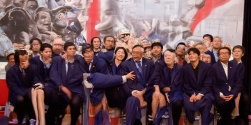 黑人兄弟唱的粤语歌究竟叫什么？