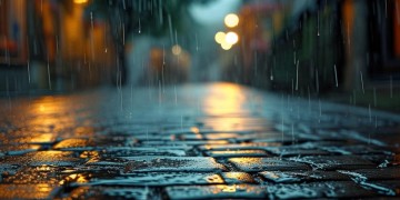 雨天对你思念更深究竟是哪首歌？