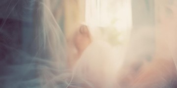 轻轻等我出自哪首歌？